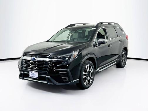 Crystal Black Silica 2023 Subaru Ascent Limited 8-Passenger