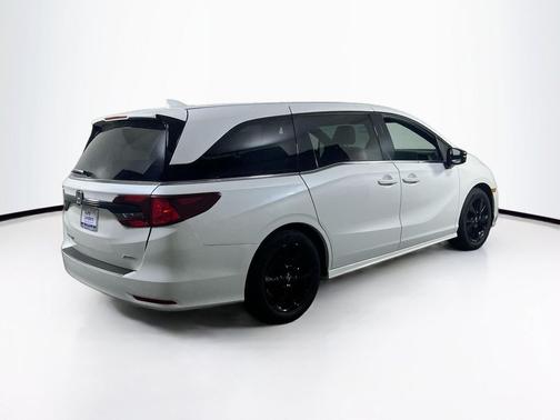 Platinum White Pearl 2023 Honda Odyssey Sport