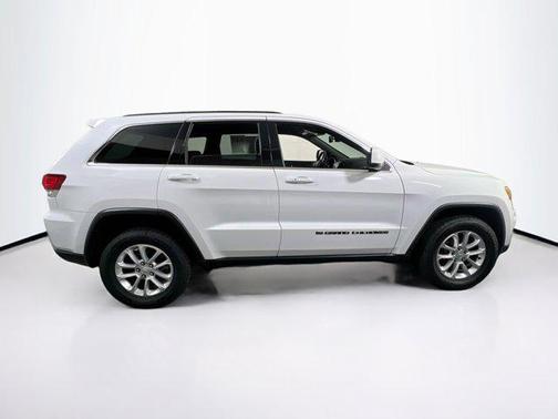 2022 Jeep Grand Cherokee Laredo