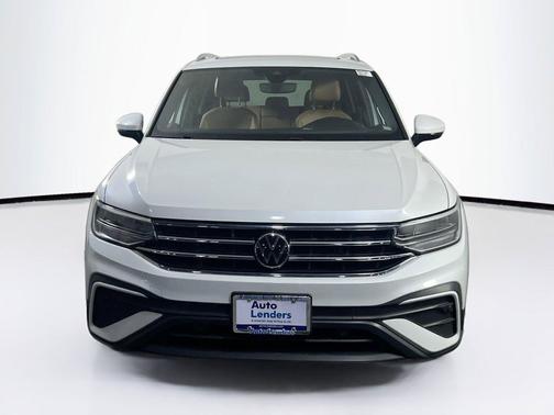 Opal White Pearl 2023 Volkswagen Tiguan 2.0T SE 4MOTION