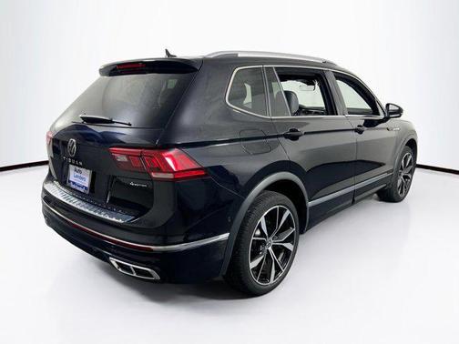 2022 Volkswagen Tiguan 2.0T SEL R-Line 4MOTION