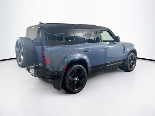 2023 Land Rover Defender 110 X-Dynamic SE