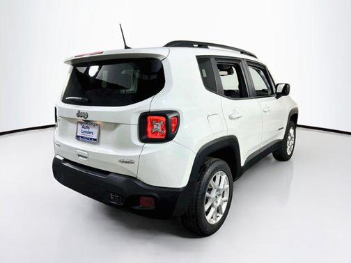 Alpine White Clearcoat 2022 Jeep Renegade Latitude