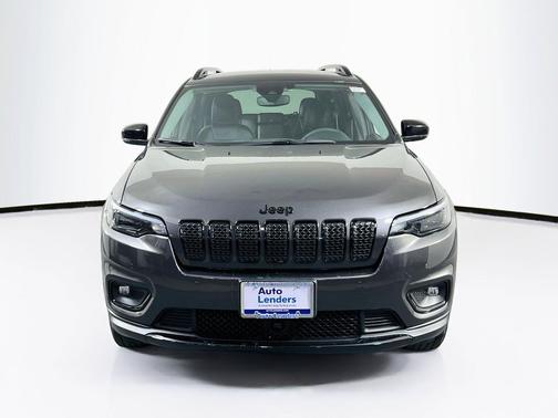 Granite Crystal Metallic Clearcoat 2023 Jeep Cherokee Altitude