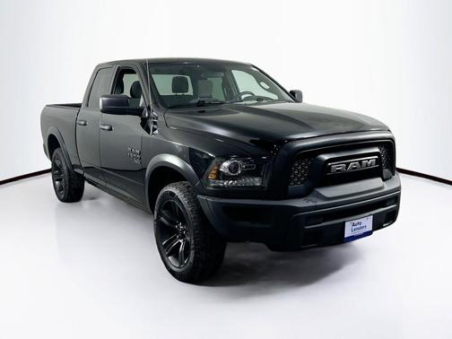 Diamond Black Crystal Pearlcoat 2022 RAM 1500 Classic Warlock Quad Cab 4x4 6'4' Box