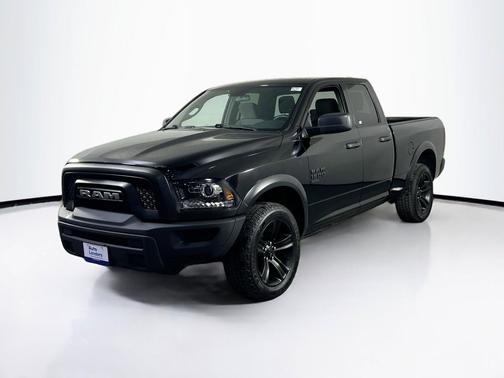 Diamond Black Crystal Pearlcoat 2022 RAM 1500 Classic Warlock Quad Cab 4x4 6'4' Box