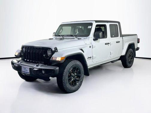 Bright White Clearcoat 2022 Jeep Gladiator Altitude 4x4