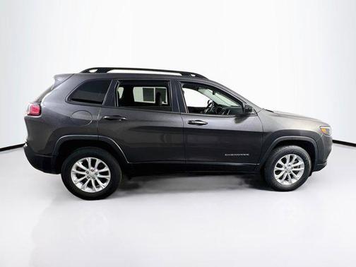 Granite Crystal Metallic Clearcoat 2022 Jeep Cherokee Latitude Lux