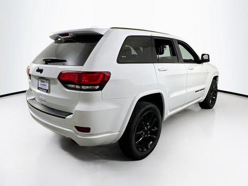 2021 Jeep Grand Cherokee Laredo