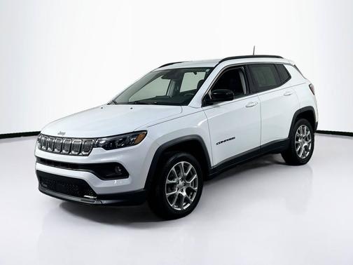 Bright White Clearcoat 2022 Jeep Compass Latitude Lux