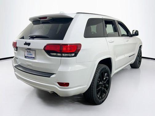 2022 Jeep Grand Cherokee Laredo