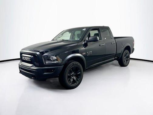Diamond Black Crystal Pearlcoat 2022 RAM 1500 Classic Warlock Quad Cab 4x4 6'4' Box