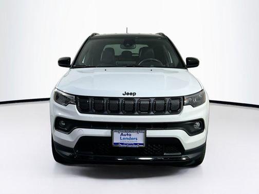 Bright White Clearcoat 2022 Jeep Compass Latitude