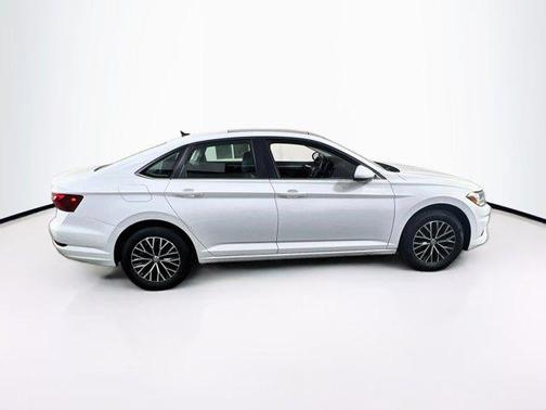 Pure White 2021 Volkswagen Jetta 1.4T SE