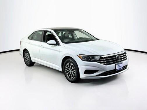 Pure White 2021 Volkswagen Jetta 1.4T SE