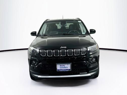 Diamond Black Crystal Pearlcoat 2022 Jeep Compass Limited