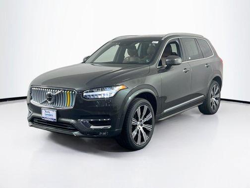 2022 Volvo XC90 T6 Inscription