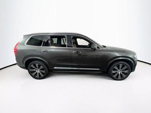 2022 Volvo XC90 T6 Inscription