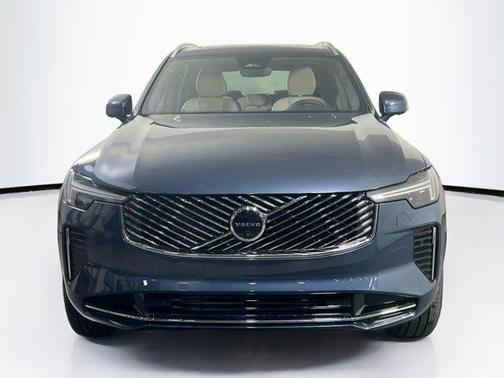 2025 Volvo XC90 Plug-In Hybrid T8 Plus 7-Seater