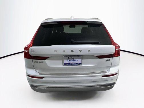 2023 Volvo XC60 B5 Plus Bright Theme