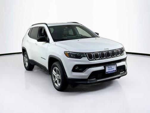 Bright White Clearcoat 2023 Jeep Compass Latitude