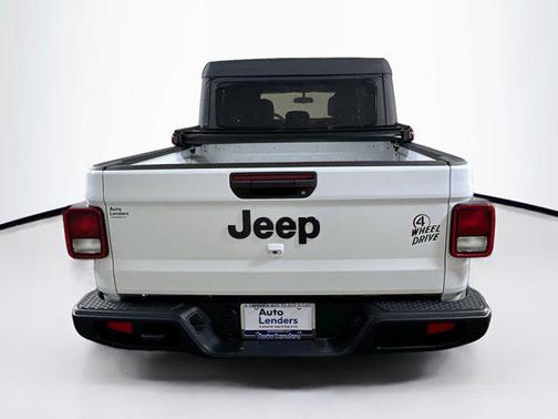 Bright White Clearcoat 2023 Jeep Gladiator Sport