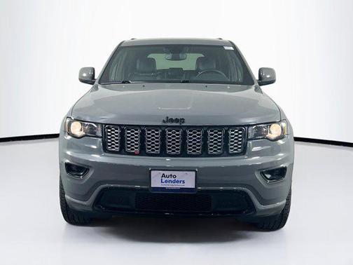 2022 Jeep Grand Cherokee Laredo