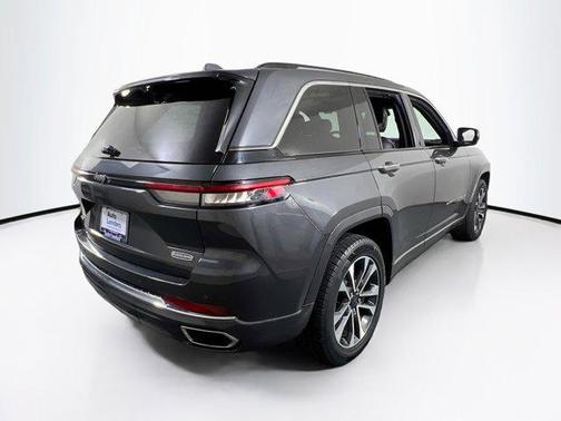 2022 Jeep Grand Cherokee Overland