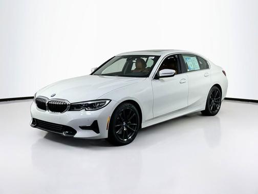 Alpine White 2022 BMW 330 330i