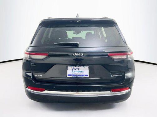 Diamond Black Crystal Pearlcoat 2023 Jeep Grand Cherokee Limited