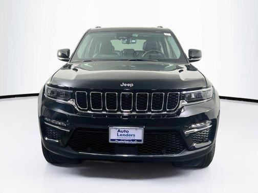 Diamond Black Crystal Pearlcoat 2023 Jeep Grand Cherokee Limited
