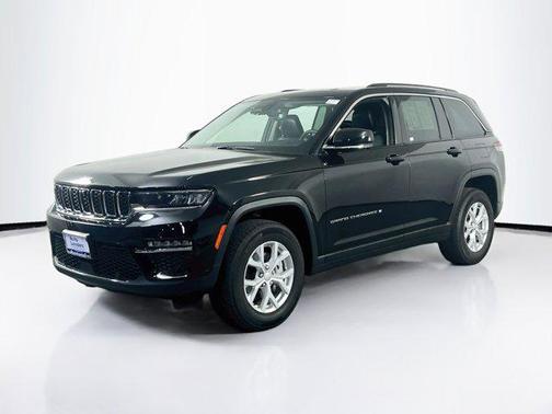 Diamond Black Crystal Pearlcoat 2023 Jeep Grand Cherokee Limited
