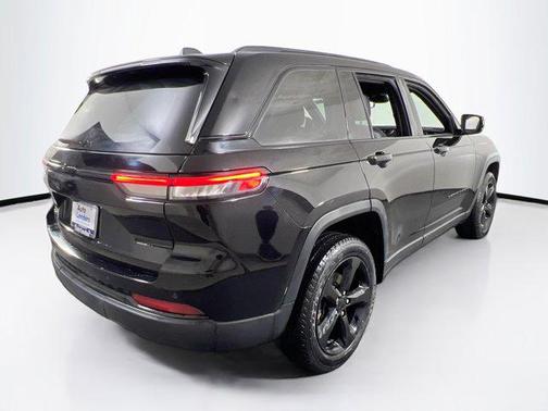 2022 Jeep Grand Cherokee Altitude