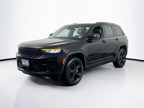 2022 Jeep Grand Cherokee Altitude