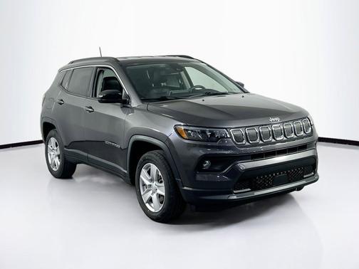Granite Crystal Metallic Clearcoat 2022 Jeep Compass Latitude