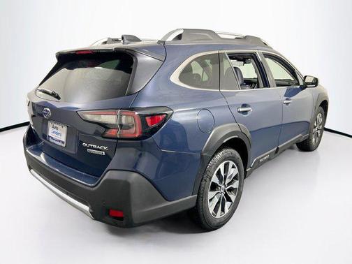 2023 Subaru Outback Touring