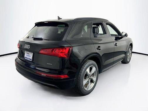 2020 Audi Q5 45 Titanium Premium