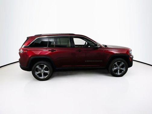 Velvet Red Pearlcoat 2023 Jeep Grand Cherokee Limited