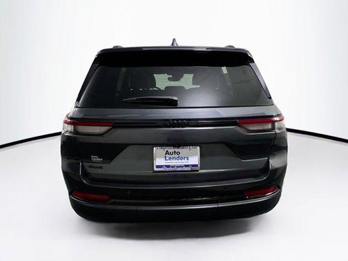 2022 Jeep Grand Cherokee Altitude