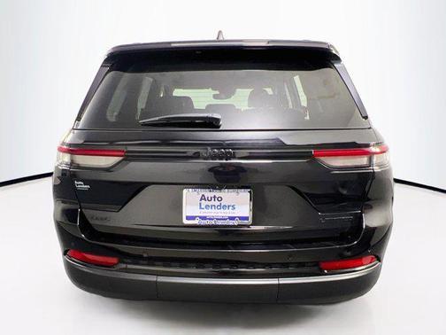 Diamond Black Crystal Pearlcoat 2023 Jeep Grand Cherokee Limited