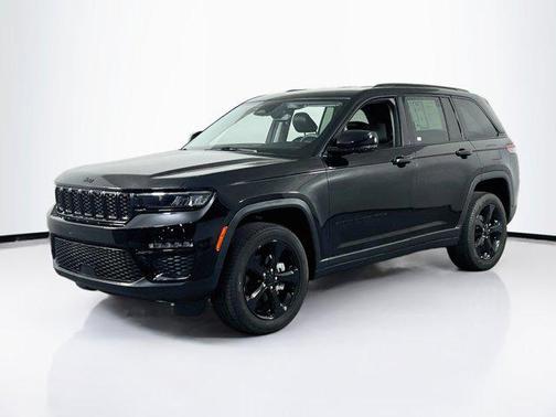 Diamond Black Crystal Pearlcoat 2023 Jeep Grand Cherokee Limited