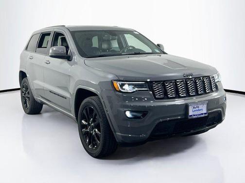 2022 Jeep Grand Cherokee Laredo