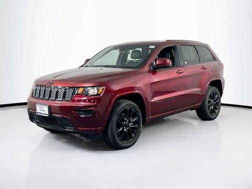 2022 Jeep Grand Cherokee Laredo