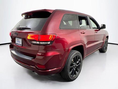 2022 Jeep Grand Cherokee Laredo
