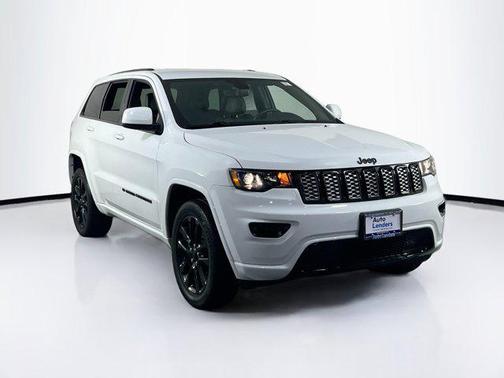 2022 Jeep Grand Cherokee Laredo