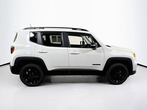 Alpine White Clearcoat 2023 Jeep Renegade Altitude