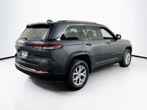 Baltic Gray Metallic Clearcoat 2022 Jeep Grand Cherokee Limited