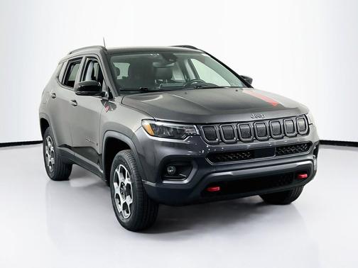 Granite Crystal Metallic Clearcoat 2022 Jeep Compass Trailhawk