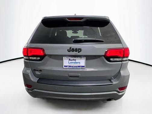 2022 Jeep Grand Cherokee Laredo