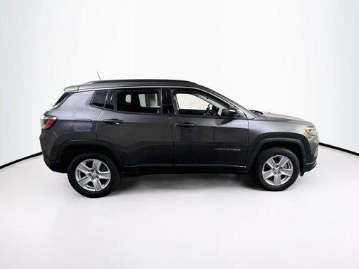 Granite Crystal Metallic Clearcoat 2022 Jeep Compass Latitude